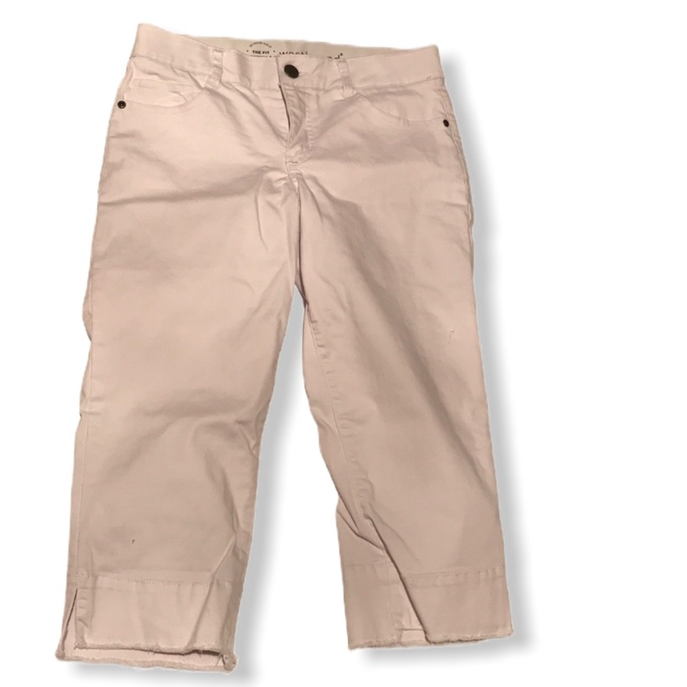 NWOT Westbound fit formula 8 white capris pants
